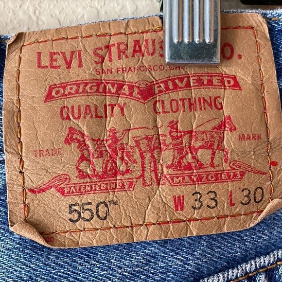 Vintage Levi’s 550 Relaxed Fit Up-Cycled High Rise Mom Jeans Size Men’s 33/30 - Picture 3 of 16